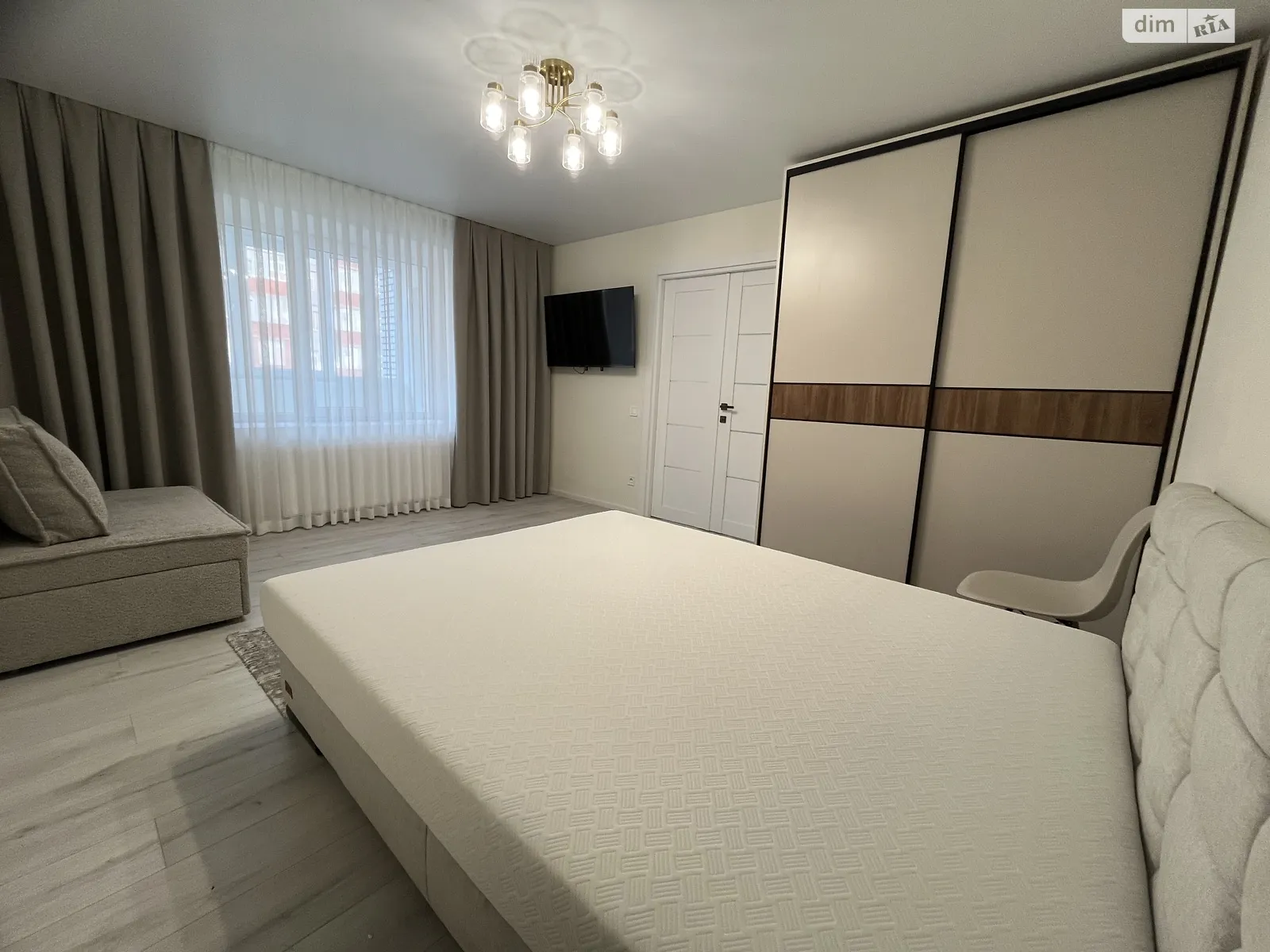 Здається в оренду 1-кімнатна квартира 43 кв. м у Хмельницькому, вул. Інститутська, 6Б - фото 1