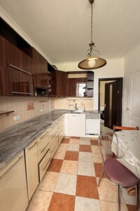 Продаж квартири, Одеська, Чорноморськ, р‑н. Іллічівськ, Захисників України (1 Травня) вулиця