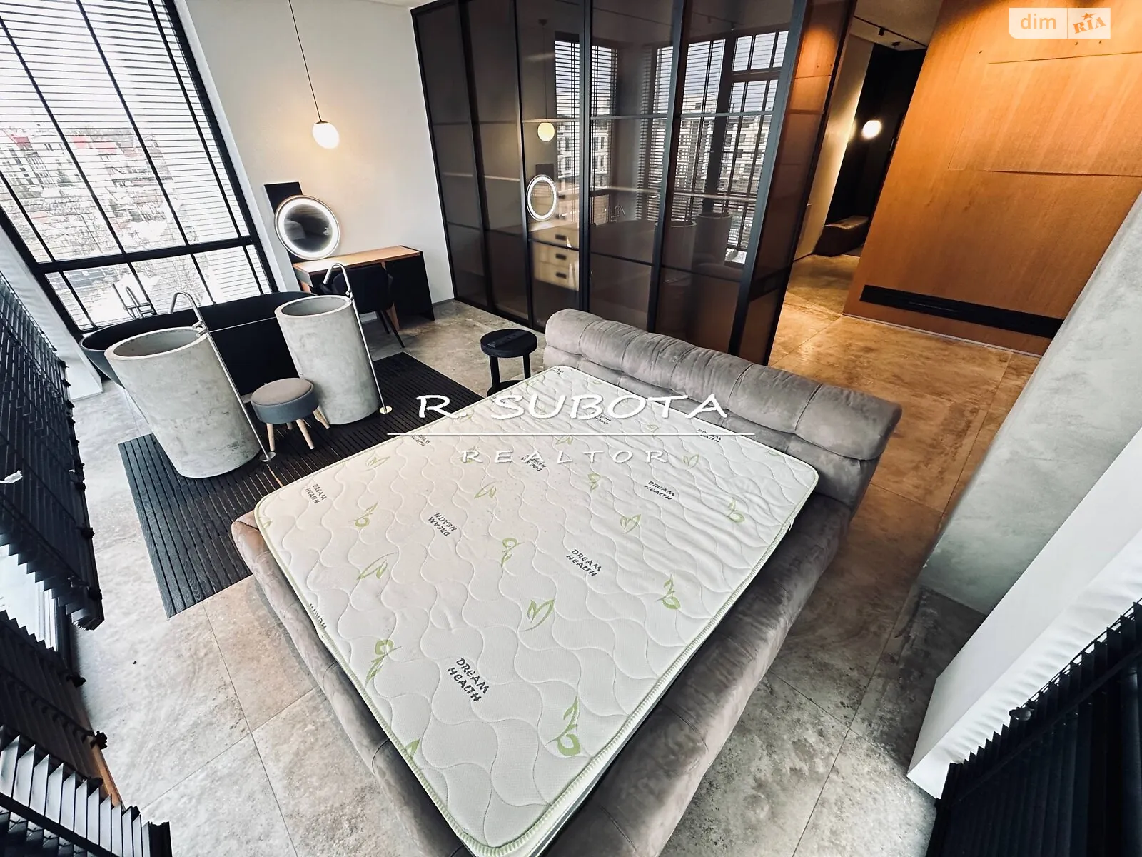 Продается 3-комнатная квартира 93 кв. м в Днепре, ул. Подолинского Сергея, 26 - фото 1