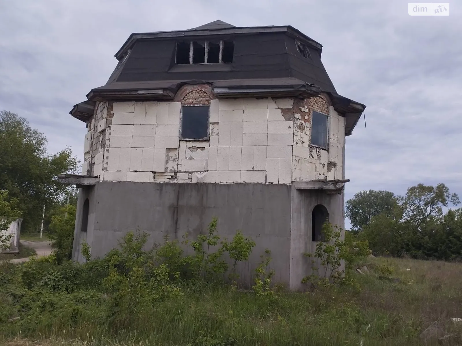 Продается дом на 3 этажа 231.3 кв. м с балконом, цена: 47000 $ - фото 1