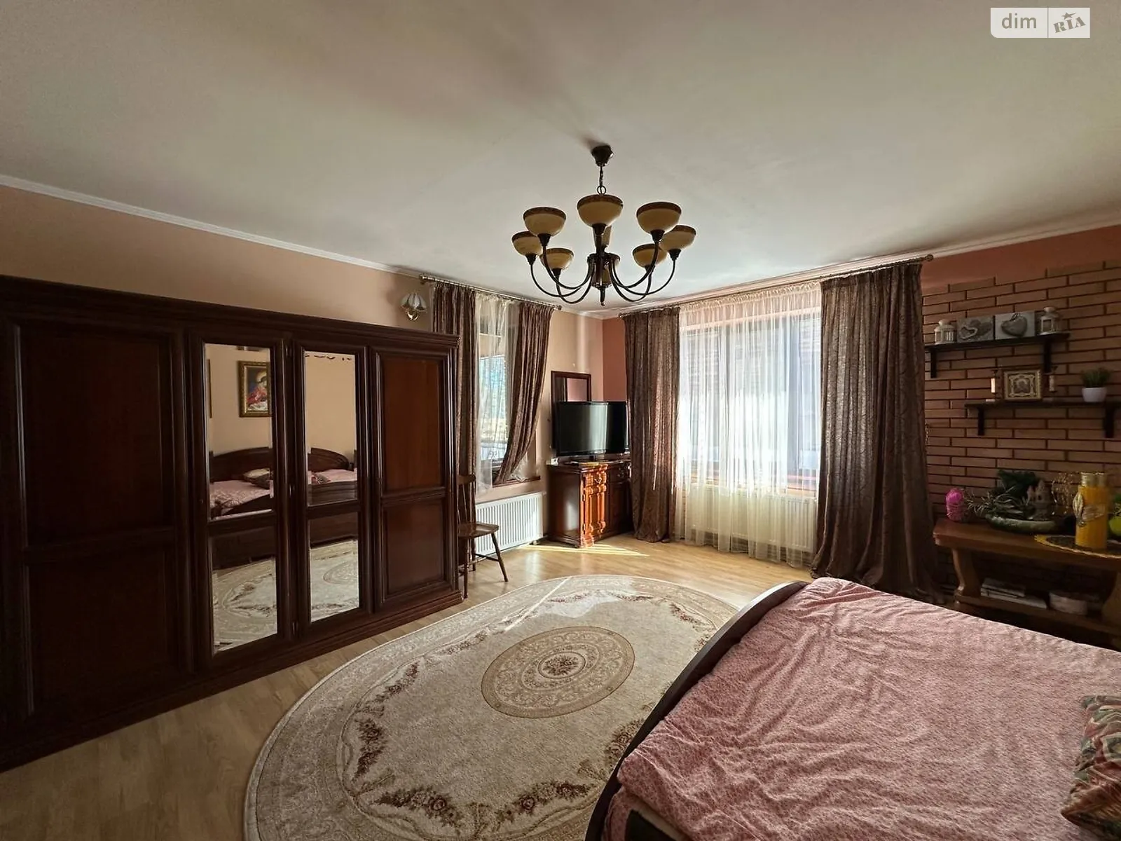 Продается дом на 2 этажа 166.4 кв. м с беседкой, цена: 250000 € - фото 1