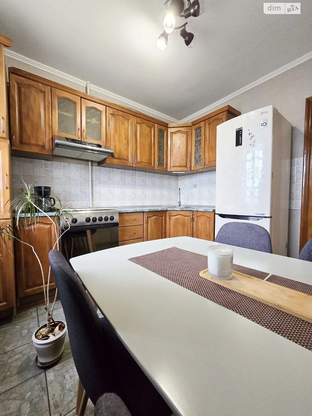 Сдается в аренду 2-комнатная квартира 52 кв. м в Черновцах, просп. Независимости - фото 1