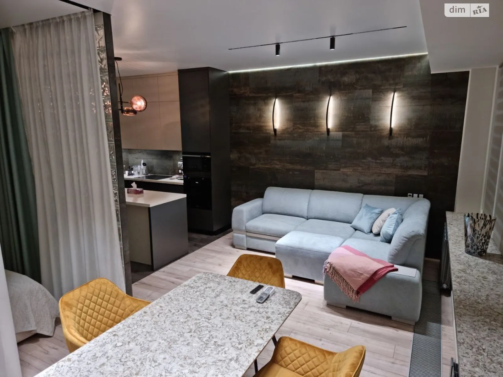 Сдается в аренду 1-комнатная квартира 51 кв. м в Днепре, ул. Старокозацкая, 75 - фото 1