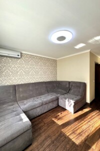 Довгострокова оренда квартири, Чернівці, р‑н. Шевченківський, Ентузіастів вулиця, буд. 4