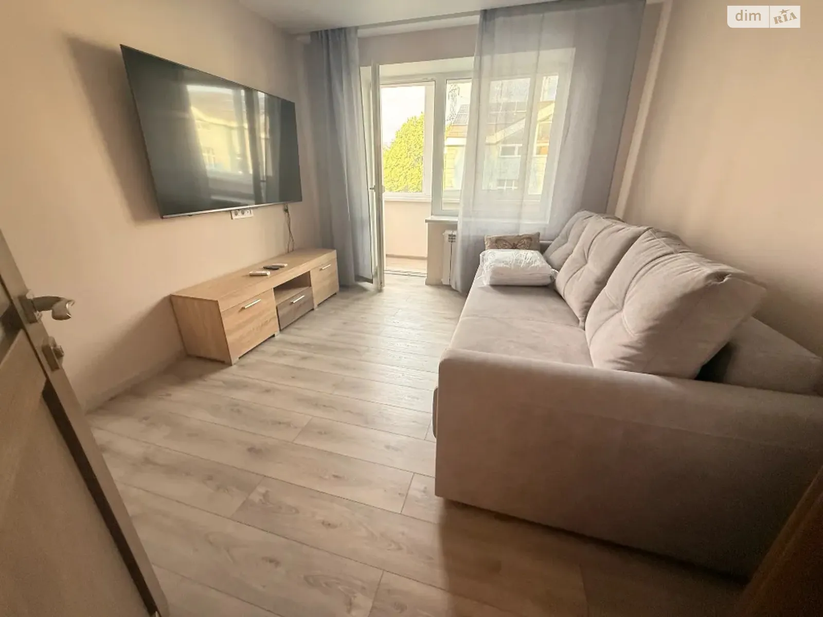 Сдается в аренду 2-комнатная квартира 69 кв. м в Днепре, просп. Поля Александра, 141 - фото 1