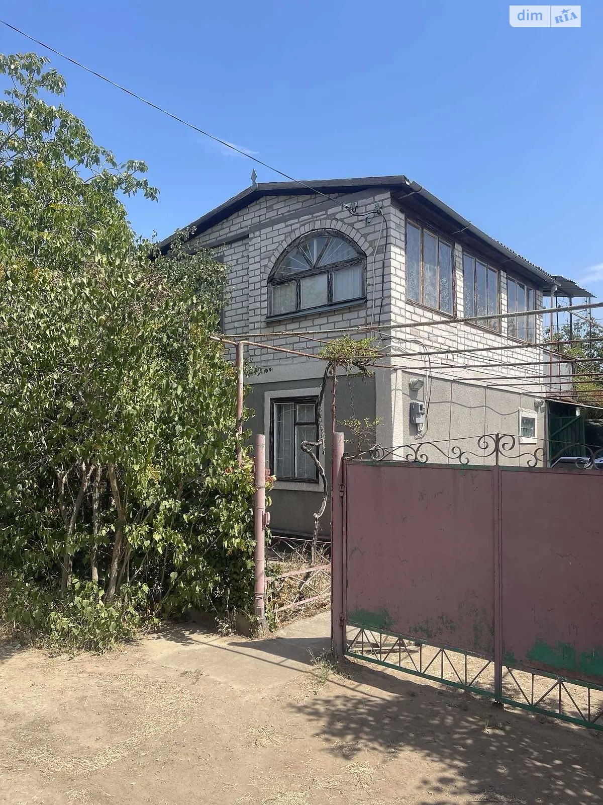 Продается дом на 2 этажа 84.6 кв. м с гаражом, цена: 10000 $ - фото 1