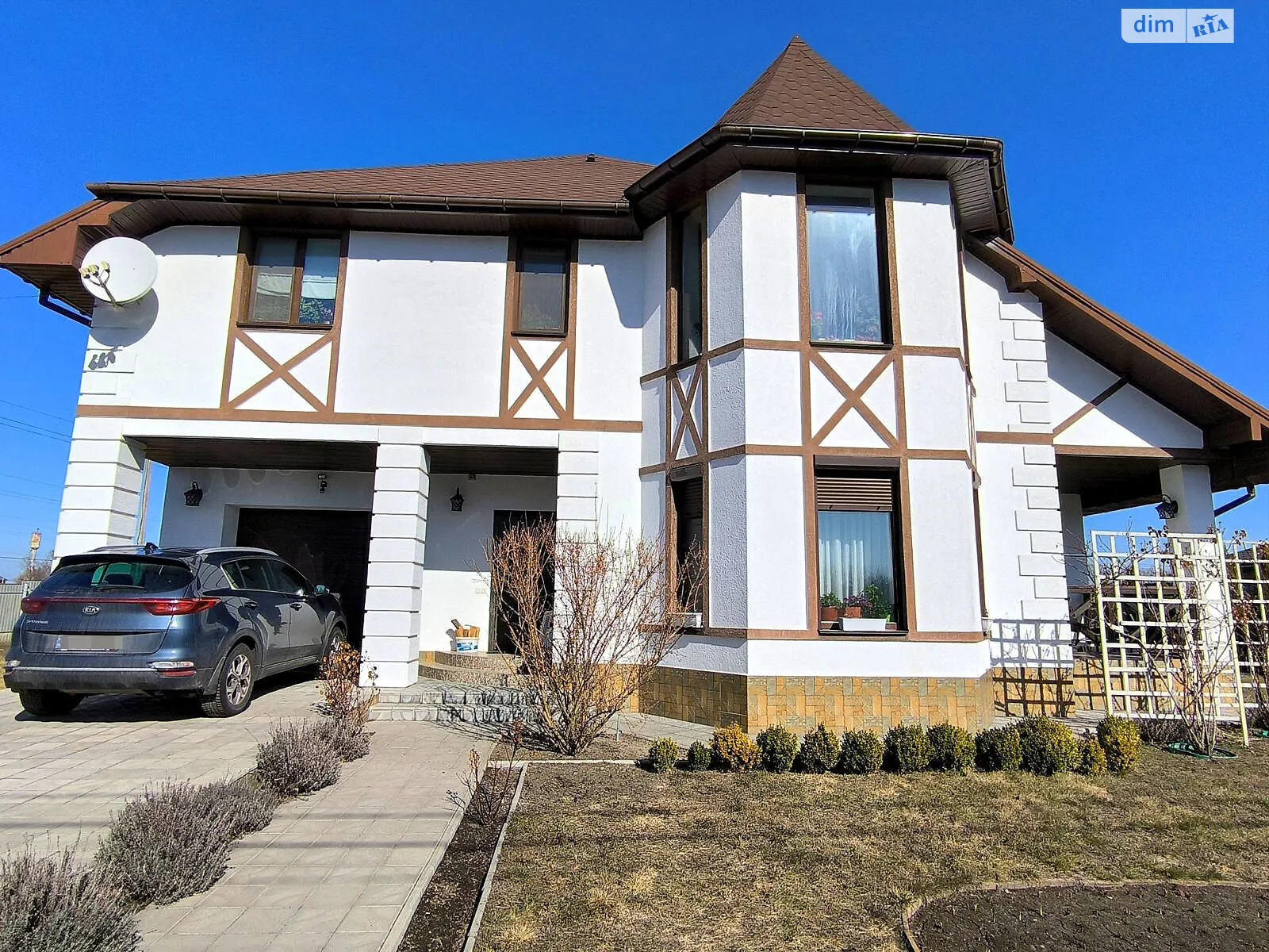 Продается дом на 2 этажа 221.2 кв. м с беседкой, цена: 175000 $ - фото 1