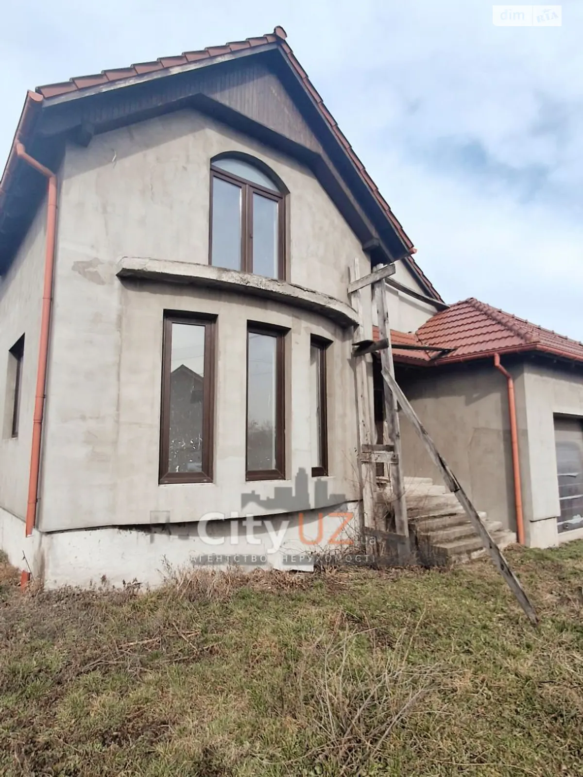 Продается дом на 2 этажа 275 кв. м с беседкой, цена: 119000 $ - фото 1