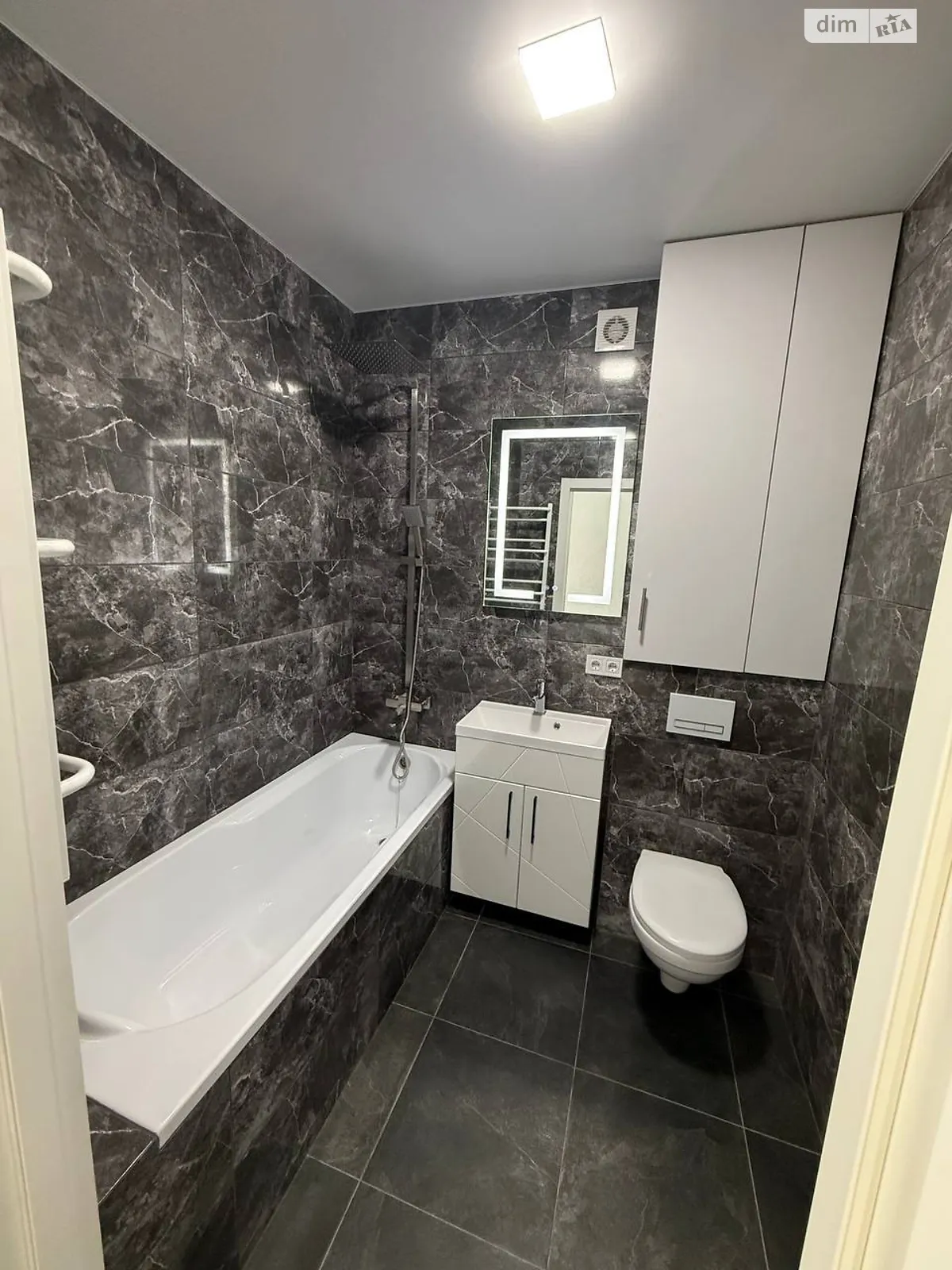 Продается 1-комнатная квартира 44 кв. м в Хмельницком, ул. Винницкая, 1/8Б - фото 1