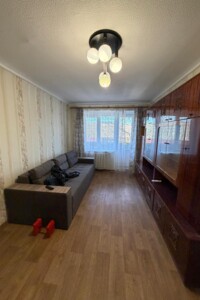 Довгострокова оренда квартири, Дніпро, р‑н. Будівельник, Автобуду вулиця, буд. 8