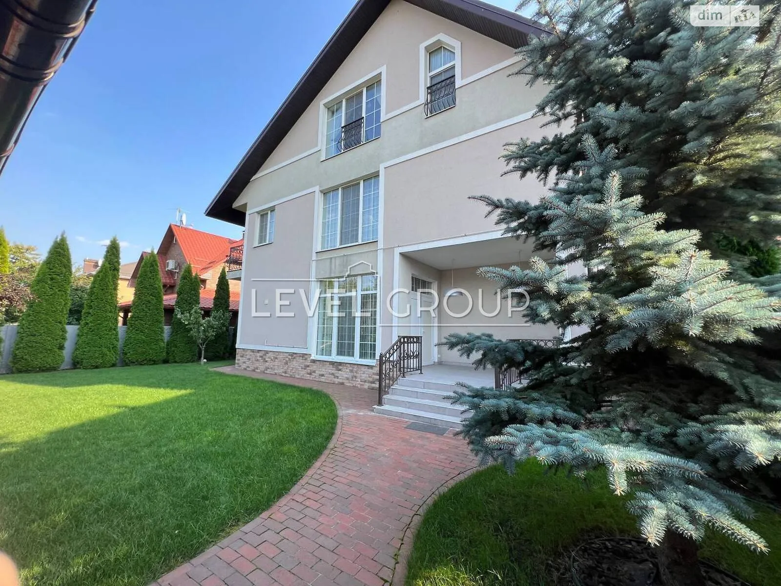 Продается дом на 3 этажа 356.7 кв. м с бассейном, цена: 660000 $ - фото 1