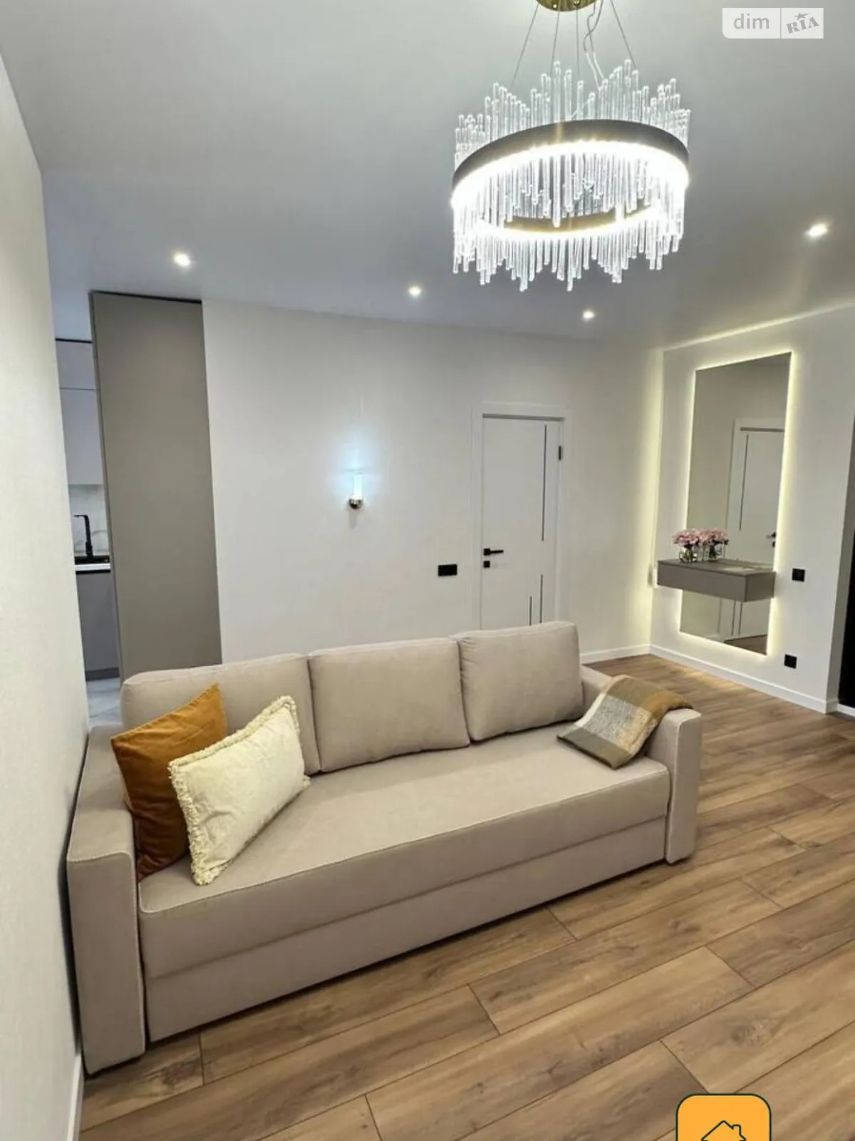 Продается 2-комнатная квартира 64 кв. м в Одессе, ул. Жемчужная, 9 - фото 1