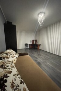 Довгострокова оренда квартири, Київ, р‑н. Першотравневий Масив, ст.м. Вокзальна, Ушинського вулиця, буд. 14Б