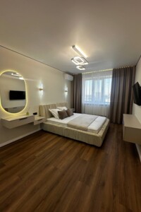 Продажа квартиры, Ивано-Франковск, р‑н. Центр, Высочана Семена улица, дом 18