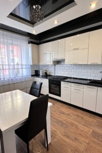 Долгосрочная аренда квартиры, Ровно, р‑н. Южный, Черновола Вячеслава улица