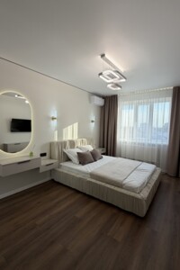 Продаж квартири, Івано-Франківськ, р‑н. Центр, Височана Семена вулиця, буд. 18 корпус 19