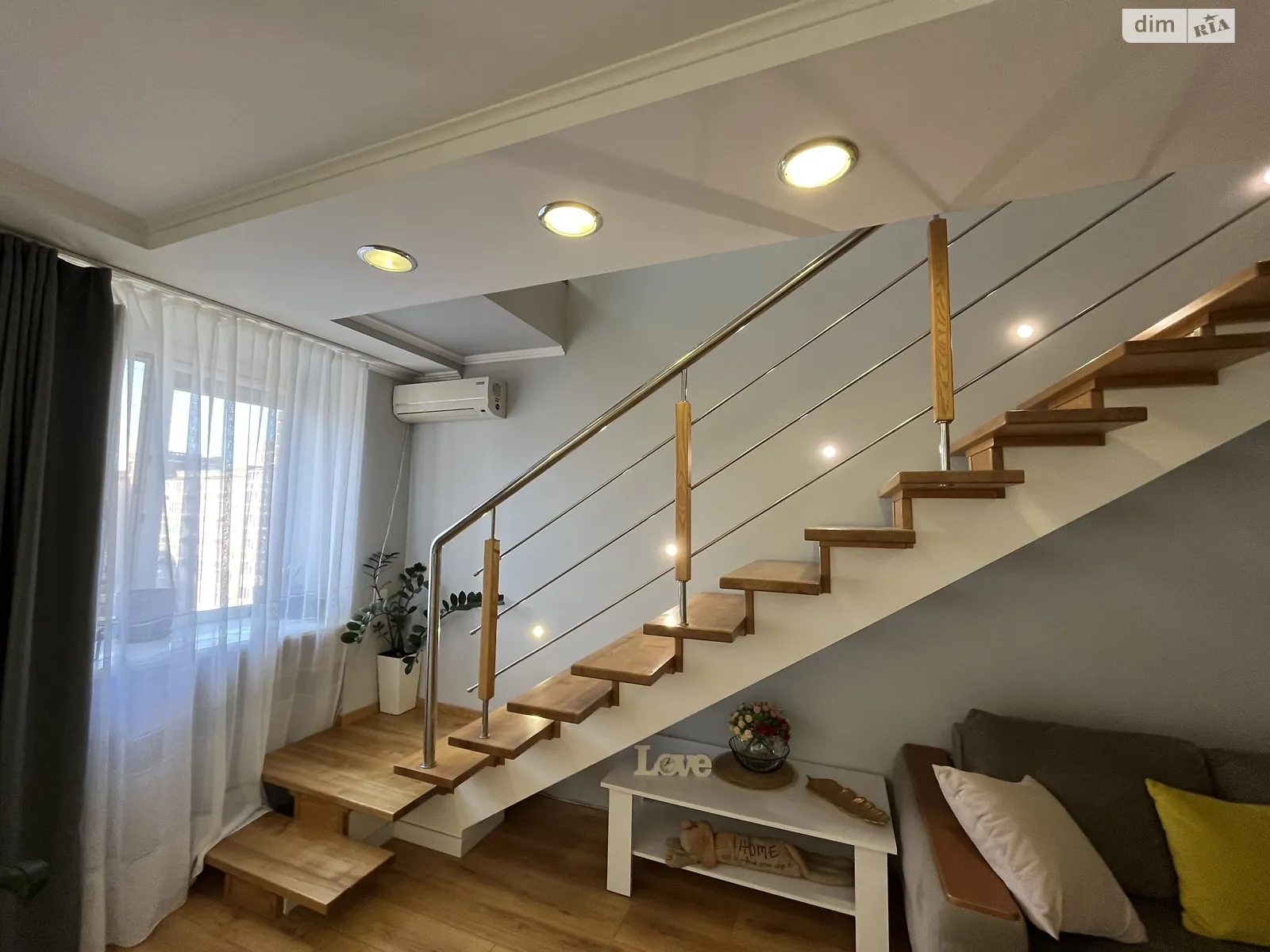 Продается 3-комнатная квартира 107.3 кв. м в Хмельницком, ул. Заречанская - фото 1