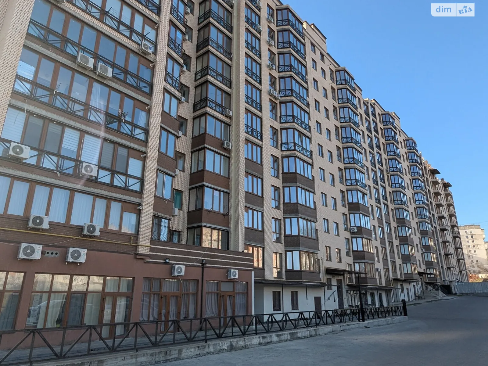 Продается 2-комнатная квартира 75 кв. м в Черноморске, цена: 57000 $ - фото 1