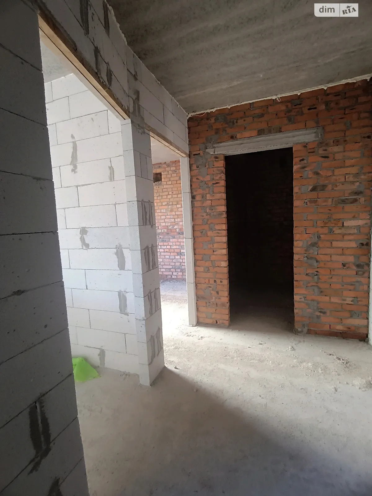 Продается 1-комнатная квартира 37 кв. м в Хмельницком, ул. Коновальца Евгения, 1 - фото 1