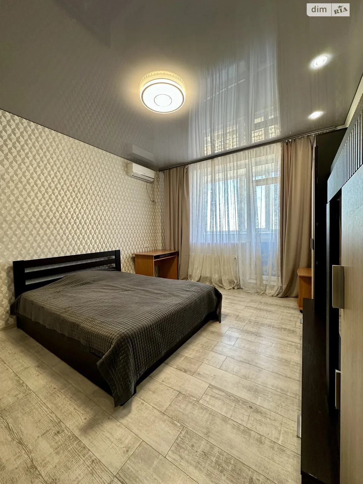 Продается 1-комнатная квартира 43.6 кв. м в Крыжановка, ул. Защитников Украины(Генерала Бочарова), 44/6 - фото 1