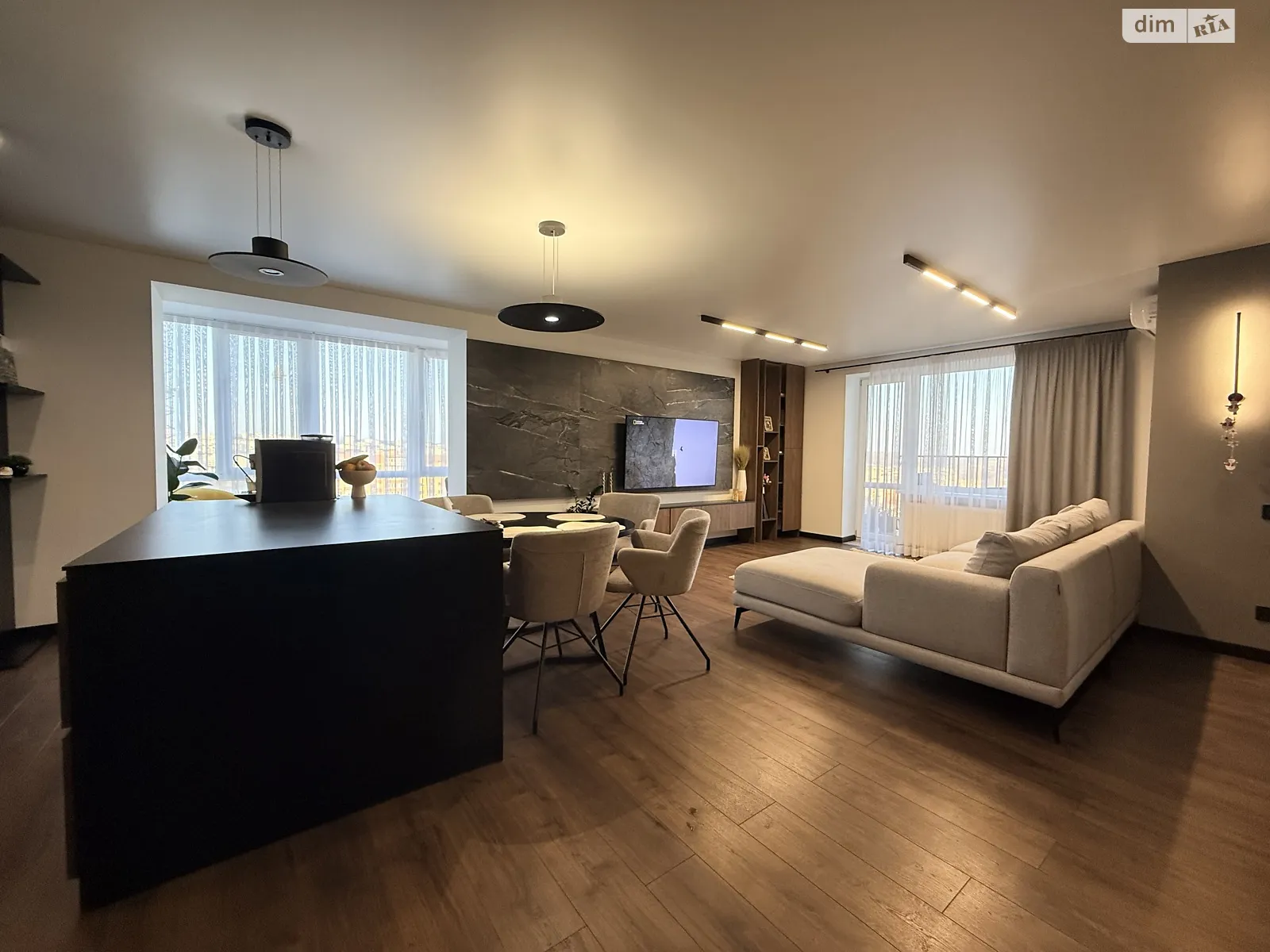 Продается 4-комнатная квартира 176 кв. м в Хмельницком, просп. Мира, 63В - фото 1