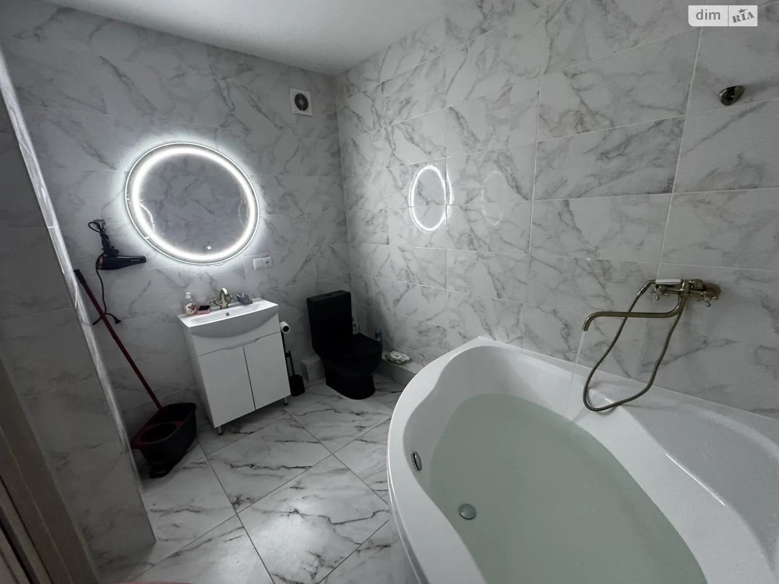 Сдается в аренду 1-комнатная квартира 40 кв. м в Ивано-Франковске, ул. Стрельцов Сечевых - фото 1