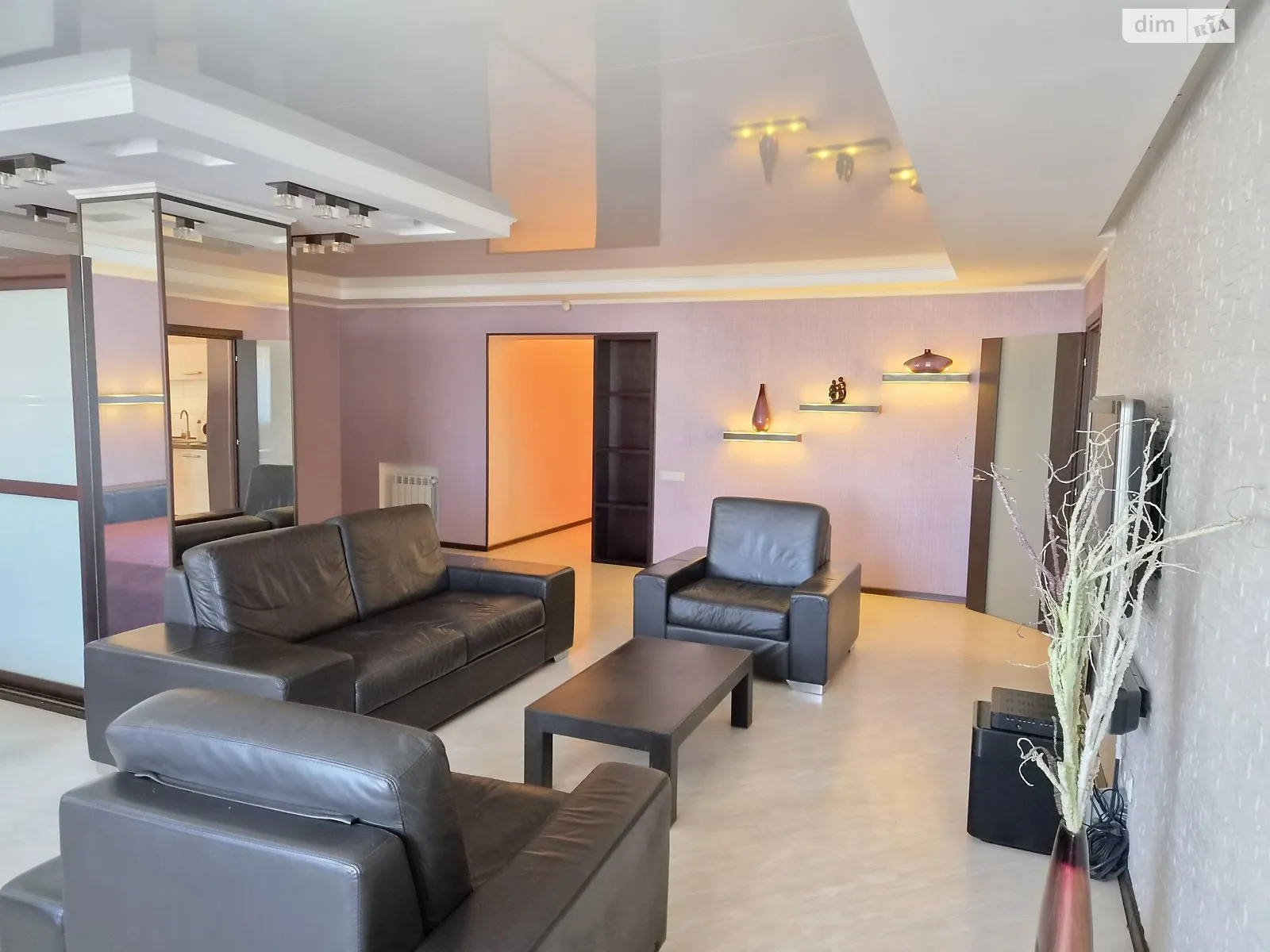 Сдается в аренду 2-комнатная квартира 118 кв. м в Хмельницком, ул. Шевченко - фото 1