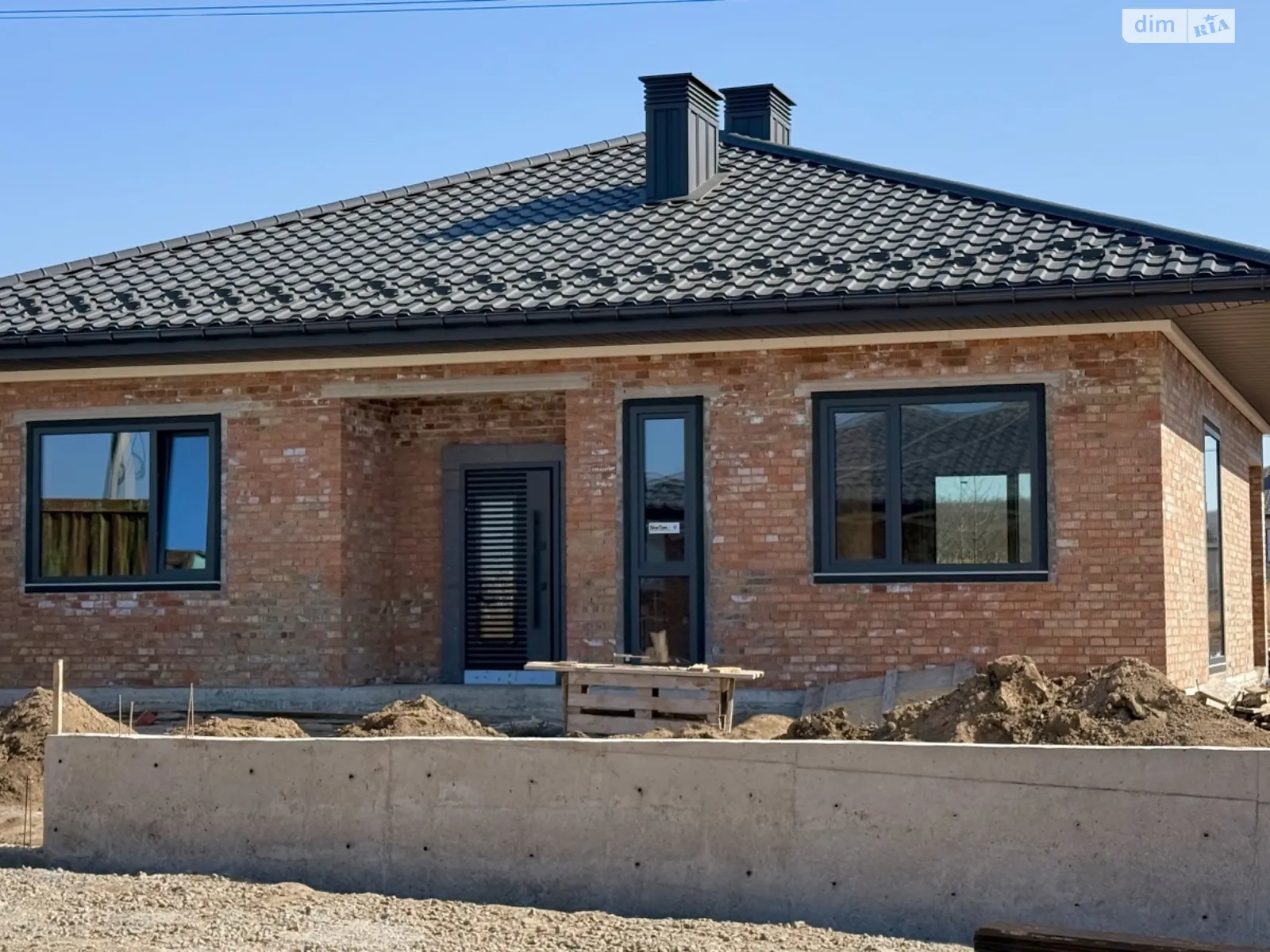 Продается одноэтажный дом 129 кв. м с верандой, цена: 150000 $ - фото 1