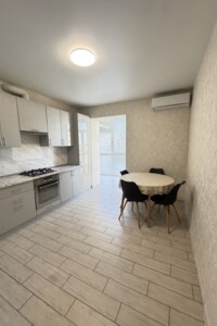 Долгосрочная аренда квартиры, Винница, р‑н. Масложир комбинат, Васильковая (Андрея Иванова) улица, дом 3Б