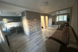 Продаж квартири, Полтавська, Кременчук, р‑н. Раківка, Республіканська вулиця