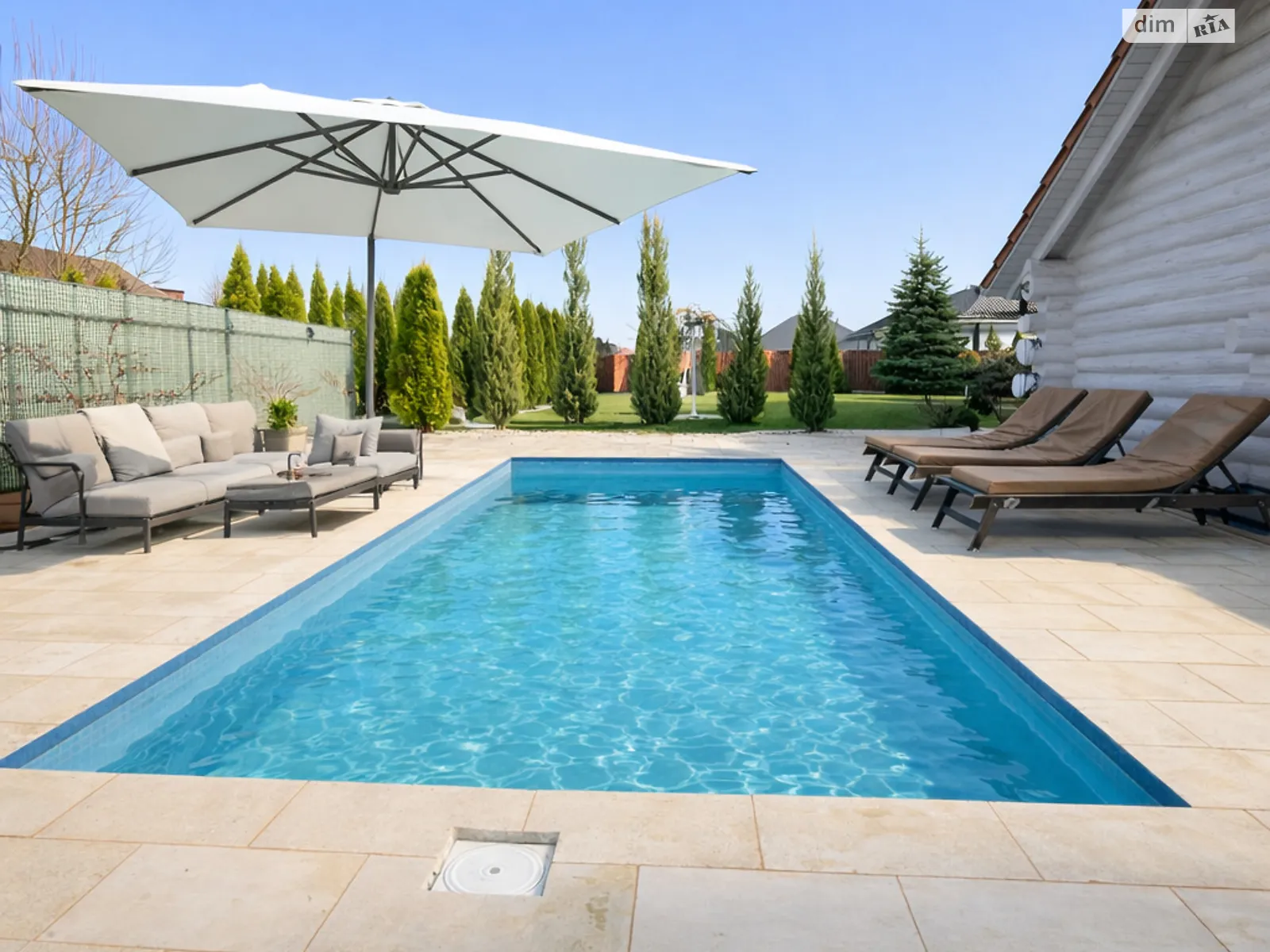 Продается дом на 2 этажа 150 кв. м с камином, цена: 400000 $ - фото 1