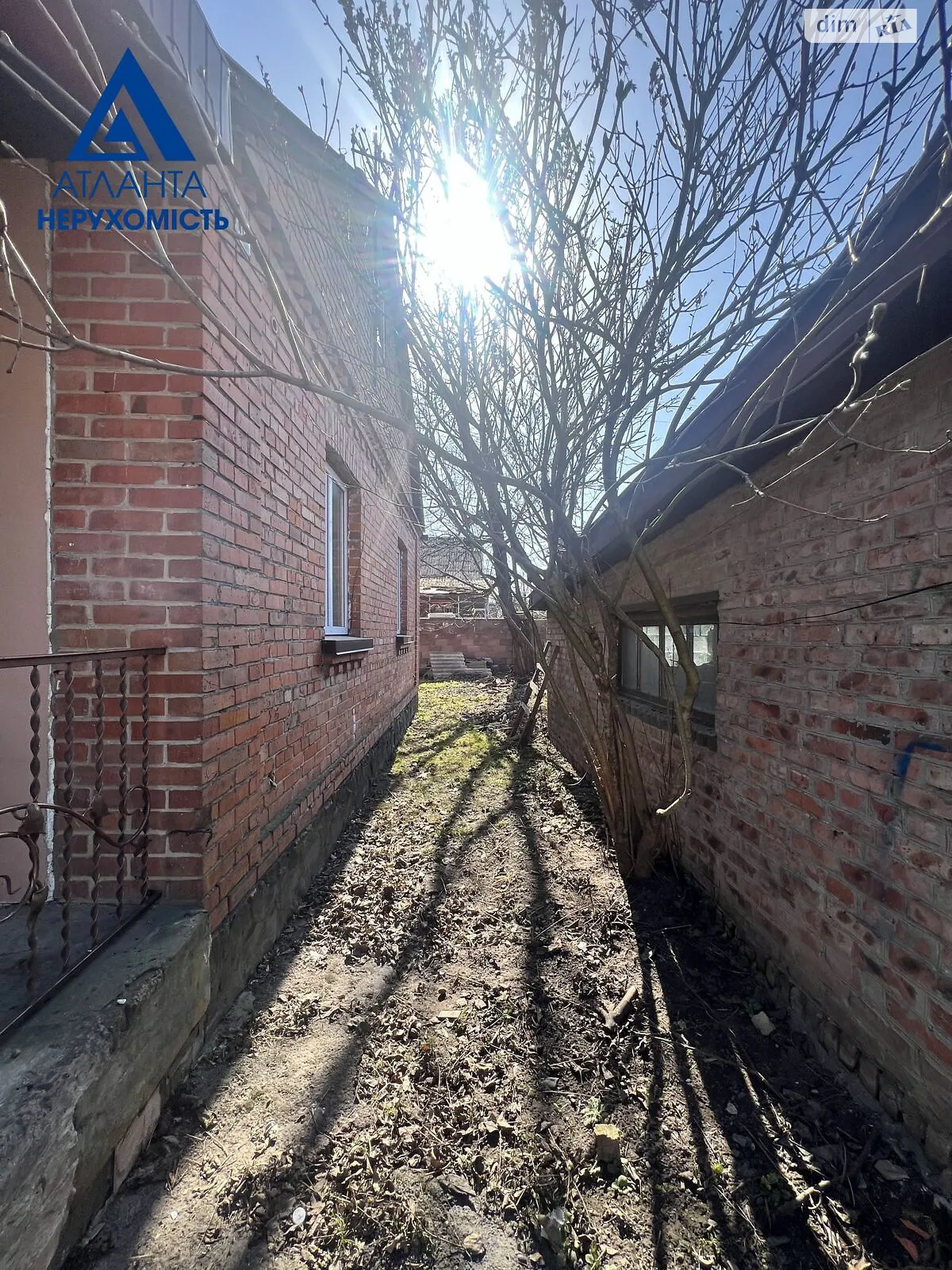 Продается одноэтажный дом 68.2 кв. м с камином, цена: 84000 $ - фото 1