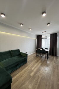 Продаж квартири, Івано-Франківськ, р‑н. Центр, Височана Семена вулиця, буд. 18