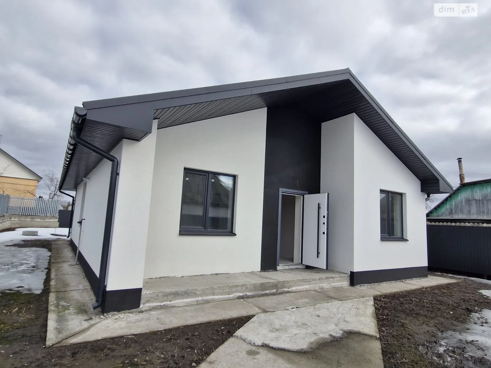 Продается одноэтажный дом 90 кв. м с баней/сауной, цена: 95000 $ - фото 1