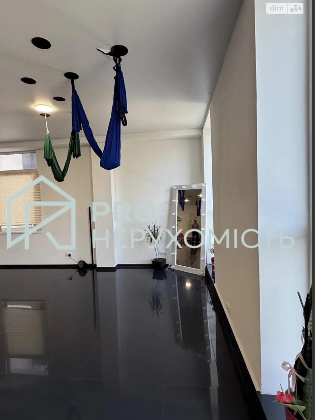 Продается офис 75.3 кв. м в бизнес-центре, цена: 78000 $ - фото 1