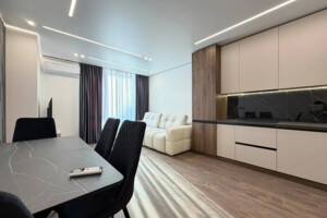 Продажа квартиры, Ивано-Франковск, р‑н. Набережная, Ленкавского улица, дом 34/5