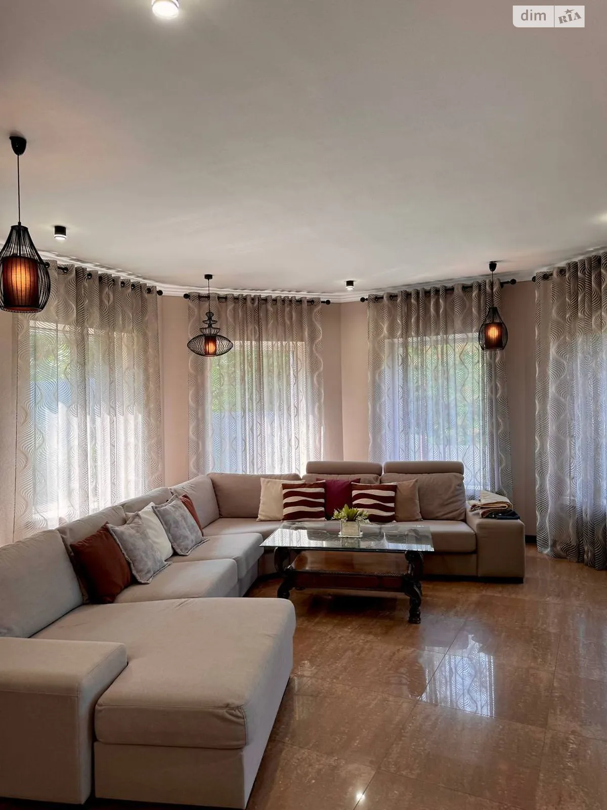 Сдается в аренду дом на 2 этажа 284 кв. м с террасой, цена: 1600 $ - фото 1