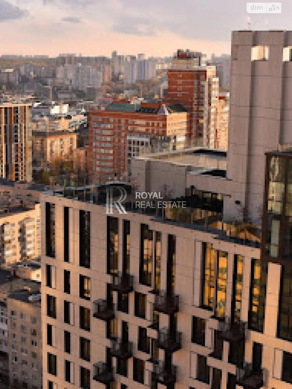 Продается 4-комнатная квартира 132 кв. м в Киеве, ул. Василия Тютюнника, 39/2 - фото 1