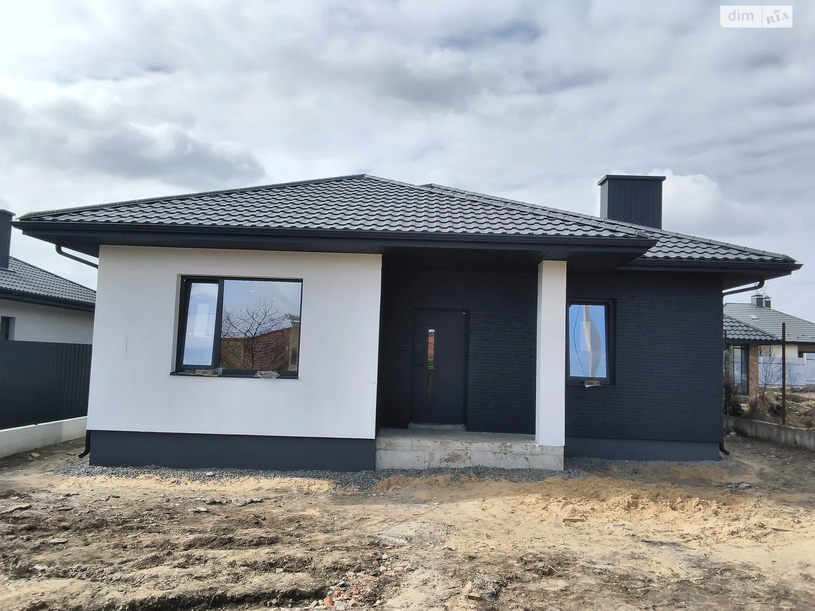 Продается одноэтажный дом 106 кв. м с террасой, цена: 95000 $ - фото 1