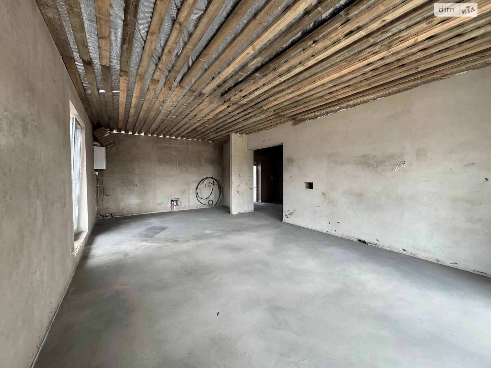 Продається одноповерховий будинок 130 кв. м з гаражем, цена: 110000 $ - фото 1