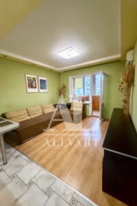 Продажа квартиры, Киев, р‑н. Позняки, ст.м. Позняки, Анны Ахматовой улица, дом 6