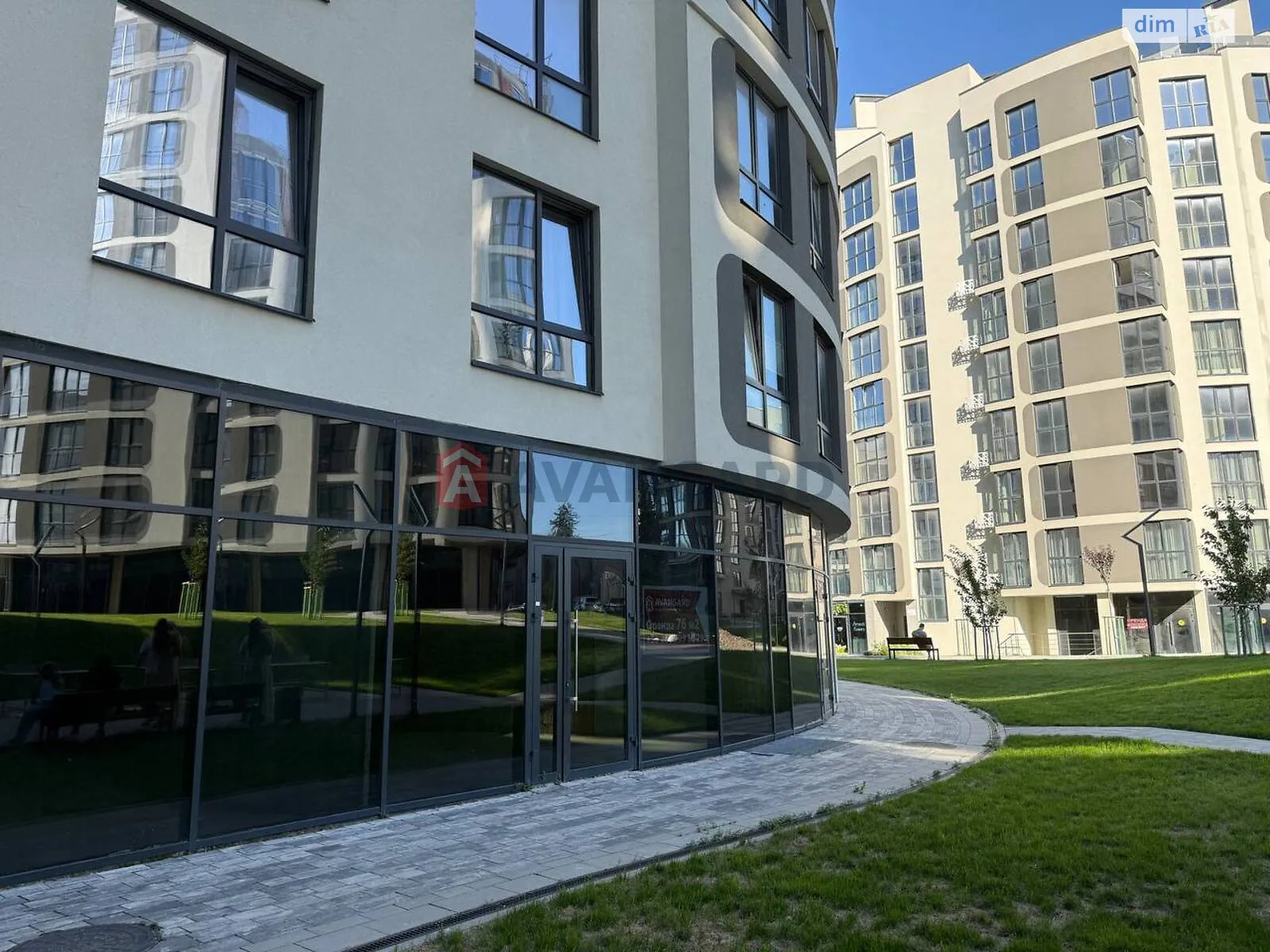 Сдается в аренду объект сферы услуг 76.4 кв. м в 9-этажном здании, цена: 920 $ - фото 1