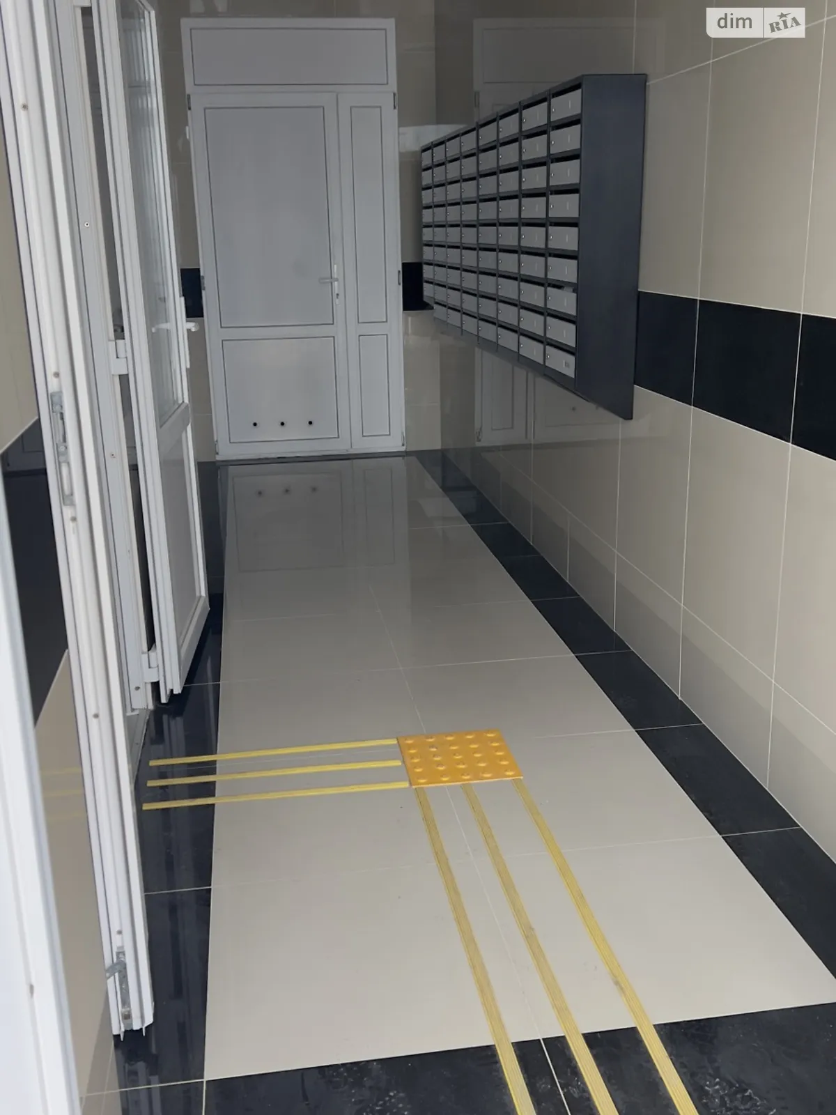 Продається 1-кімнатна квартира 44 кв. м у Хмельницькому, вул. Лісогринівецька - фото 1