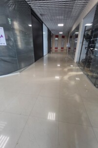 Продажа коммерческого помещения, Хмельницкий, р‑н. Выставка, Степана Бандеры улица, дом 2/1