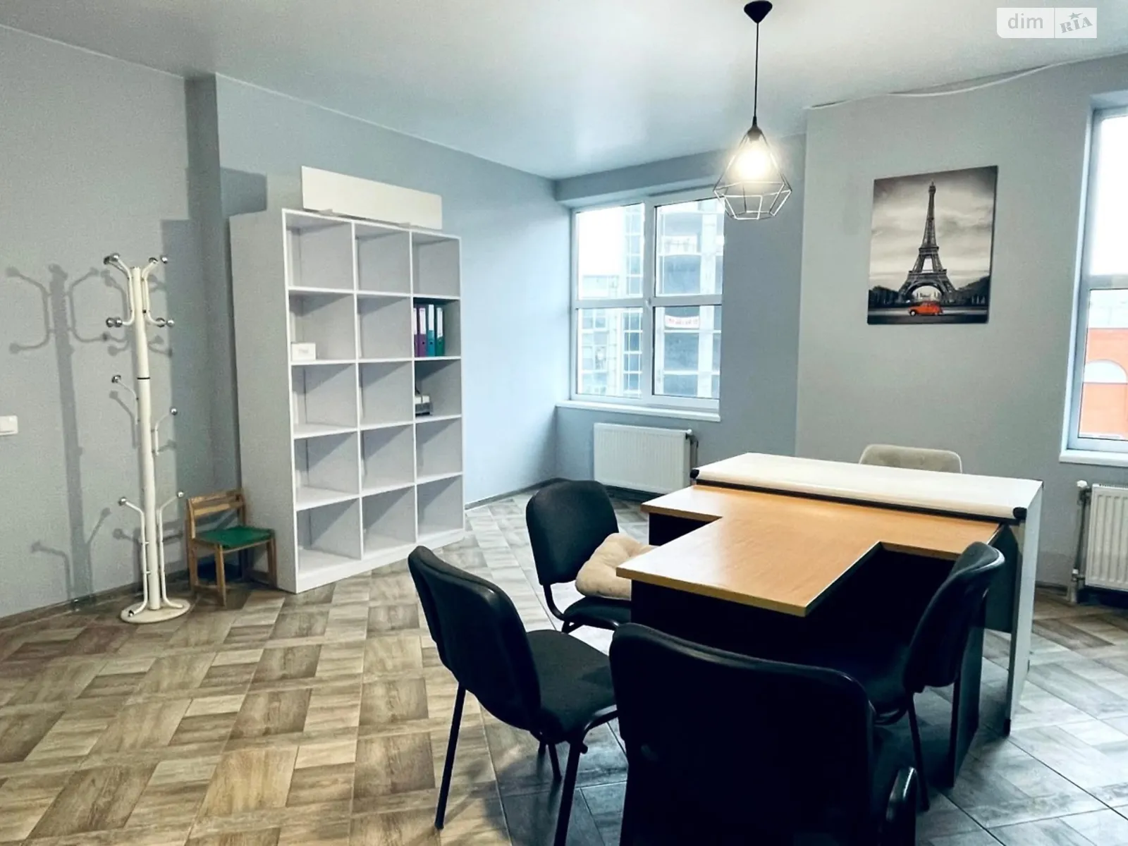 Продается офис 34 кв. м в бизнес-центре, цена: 72000 $ - фото 1