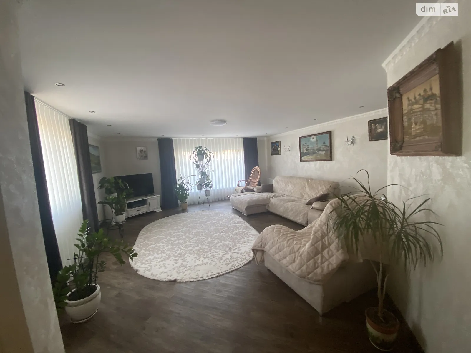 Продается дом на 2 этажа 208 кв. м с баней/сауной, цена: 230000 $ - фото 1