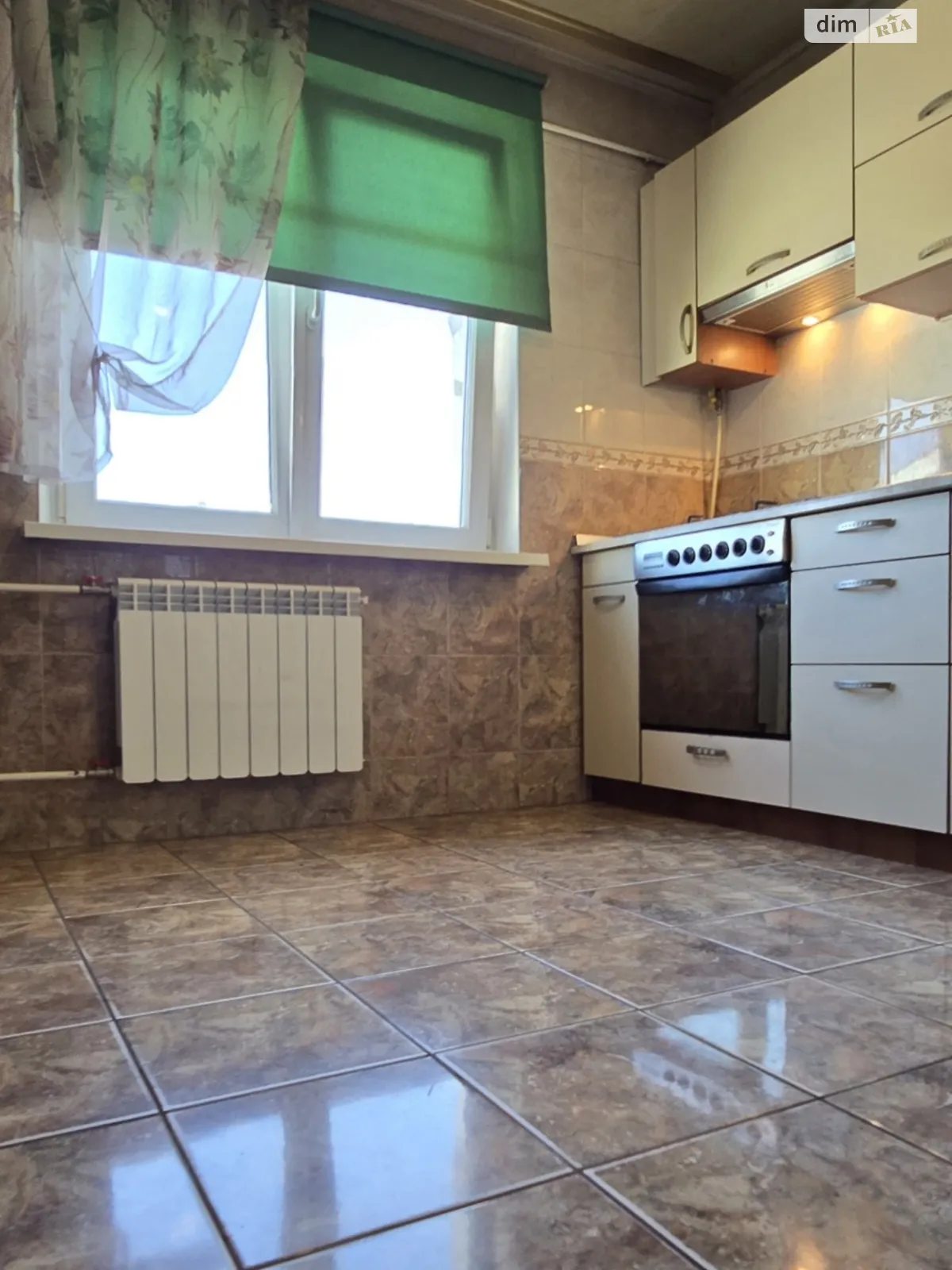 Продается 3-комнатная квартира 75 кв. м в Киеве, ул. Симиренко, 22Б - фото 1