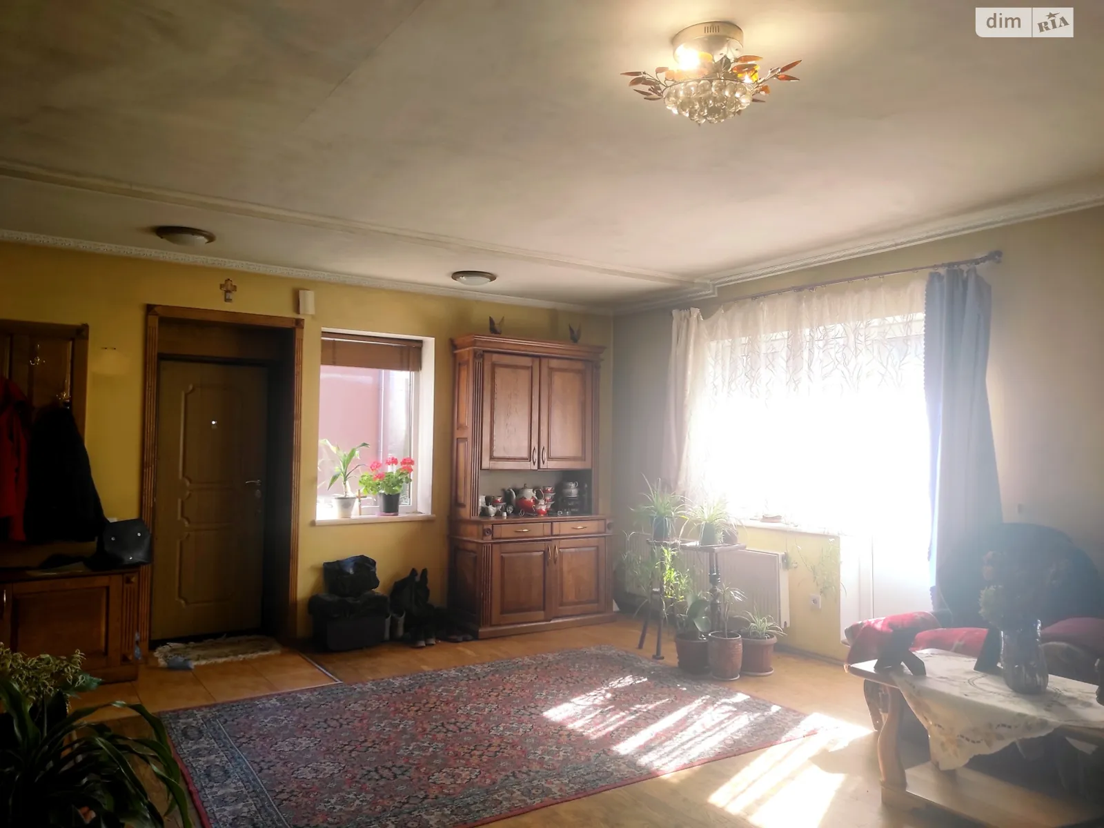 Продается дом на 2 этажа 204 кв. м с камином, цена: 159000 $ - фото 1