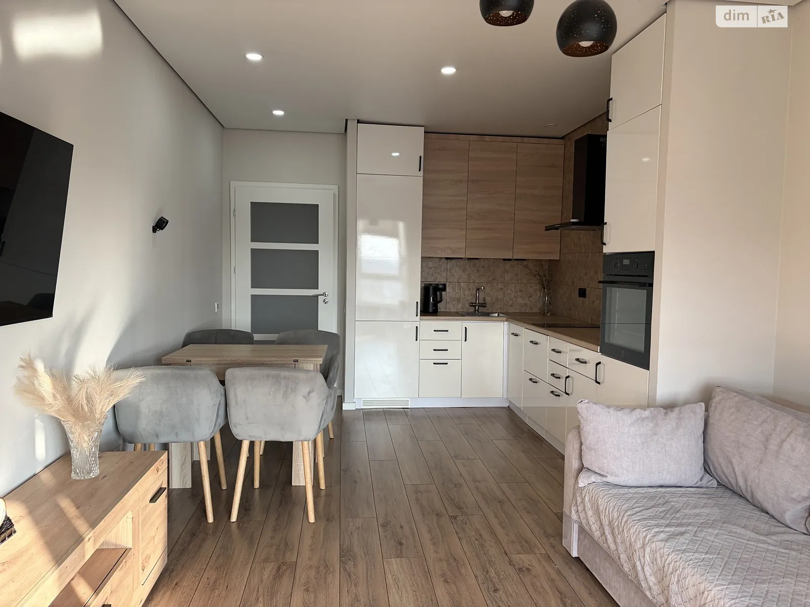 1-комнатная квартира 58.6 кв. м в Луцке, ул. Воли, 32Б - фото 1