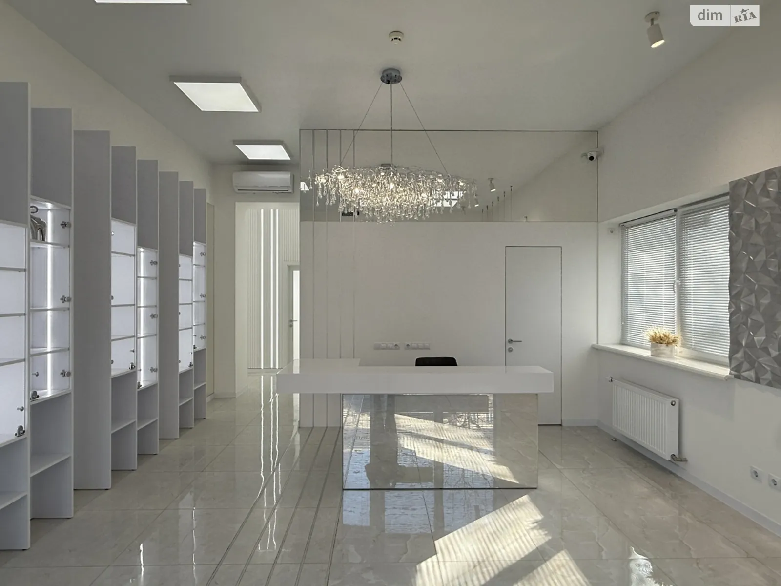 Продается помещения свободного назначения 100 кв. м в 15-этажном здании, цена: 159000 $ - фото 1